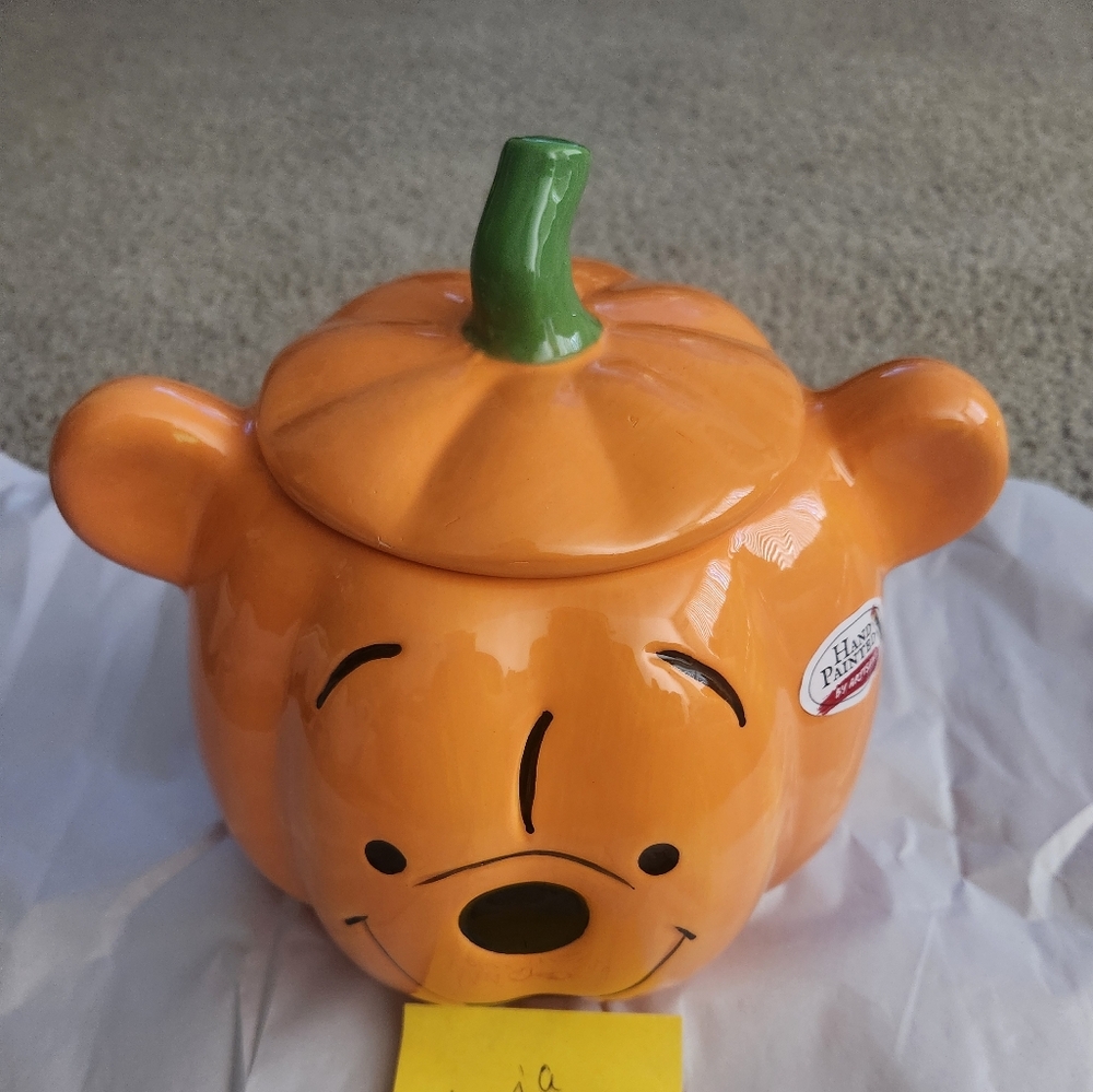 Pooh cookie jar